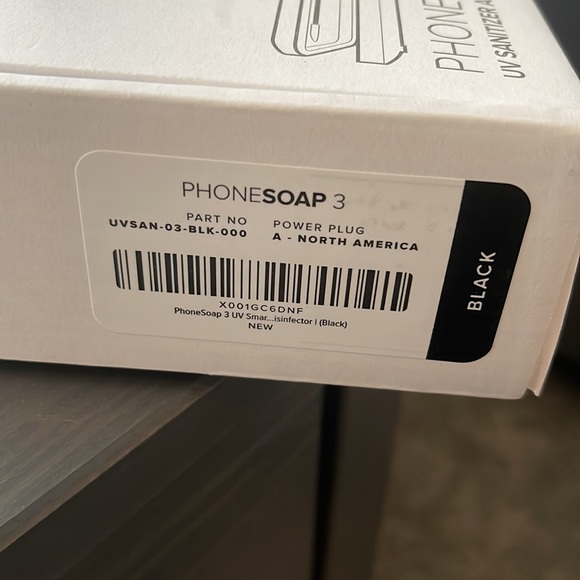 PhoneSoap 3 cell phone sanitizer - Picture 7 of 11